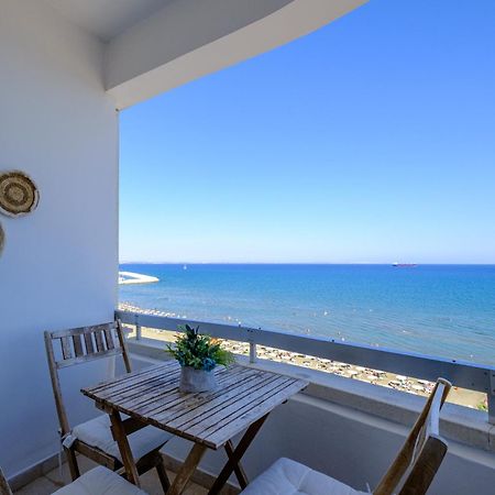 Lazuli Sea View Beachfront- Ap 61 ラルナカ エクステリア 写真