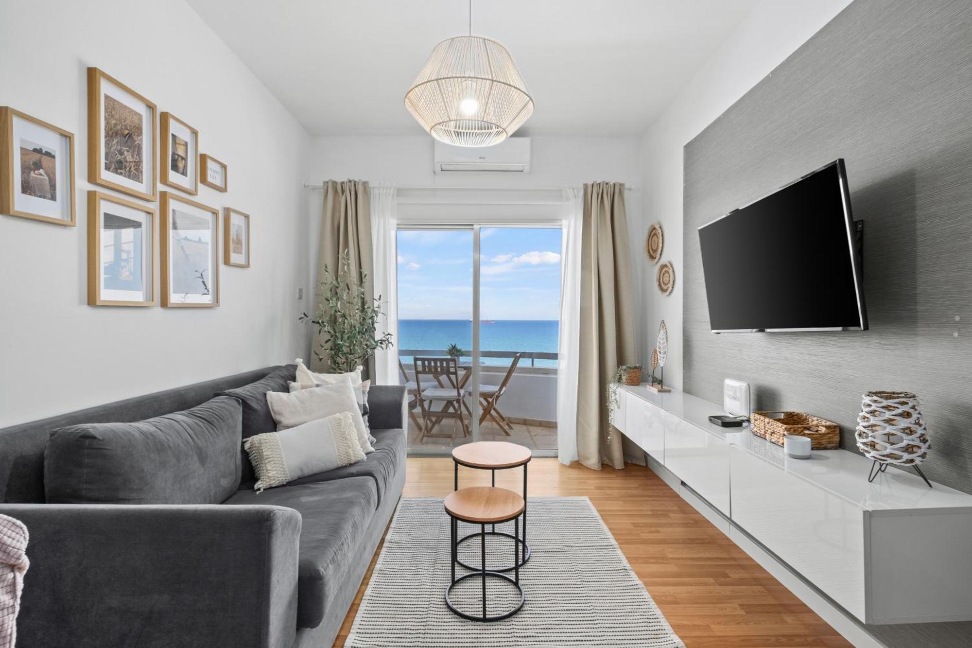Lazuli Sea View Beachfront- Ap 61 ラルナカ エクステリア 写真